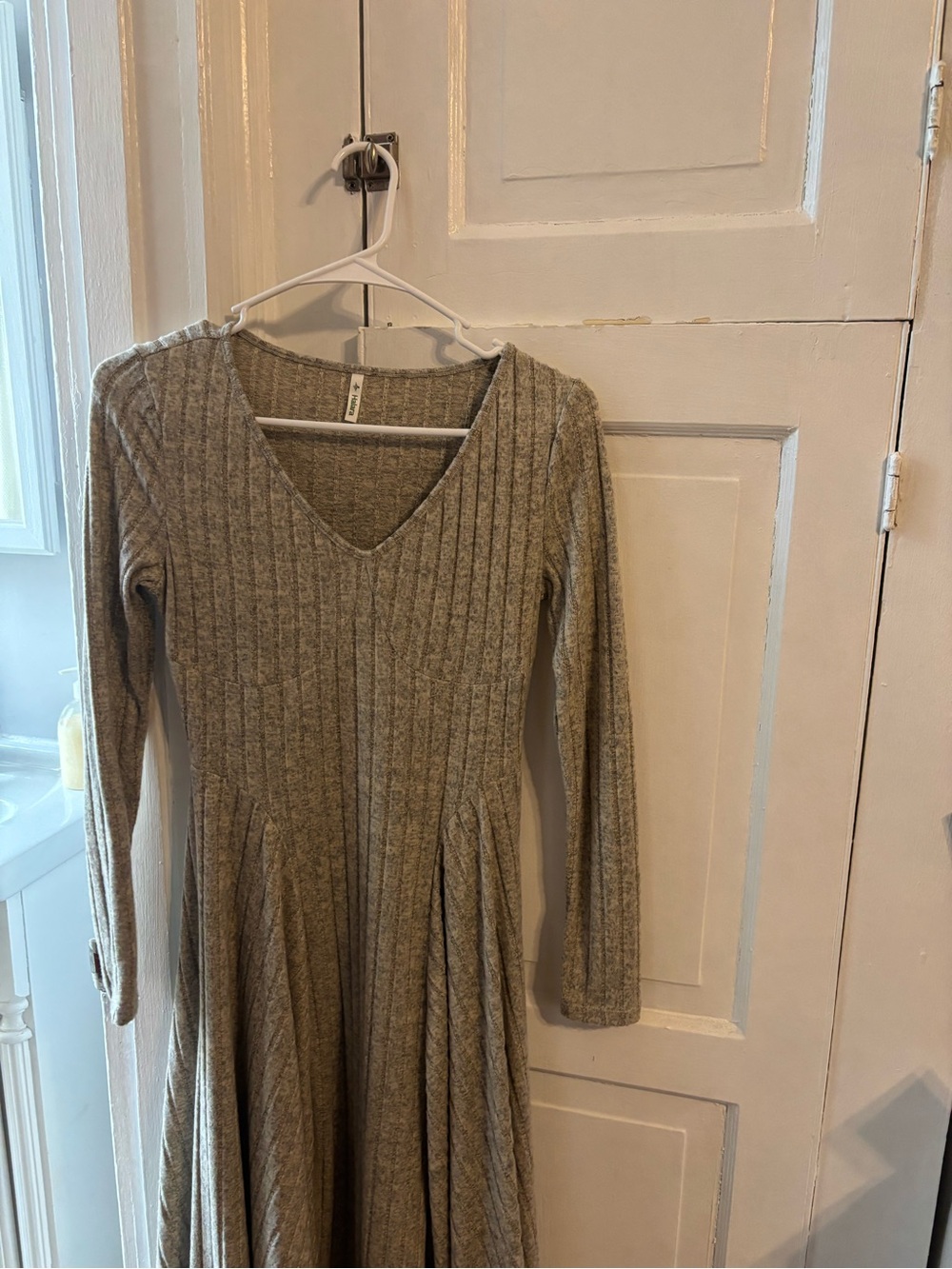 HALARA Ribbed V-Neck Long Sleeve Knit Dress in Taupe